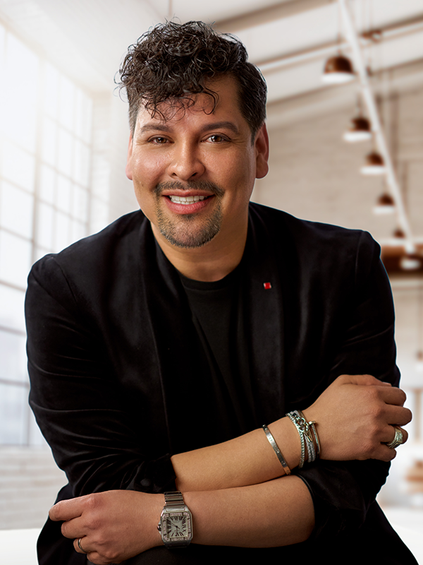 Carlos Alvarez